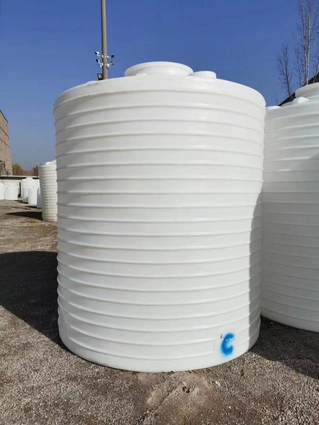 Large storage tank (30 tons).